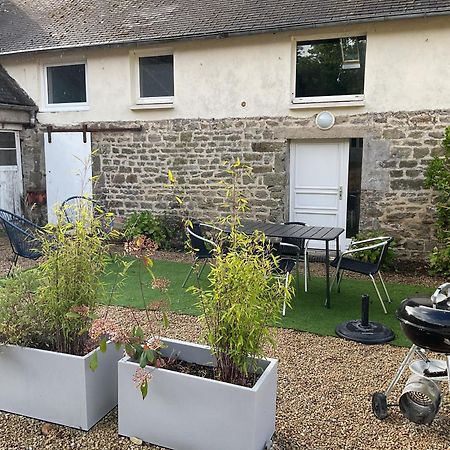 Maison Cosy Avec Exterieur Et Piscine Partagee Mespaul Esterno foto