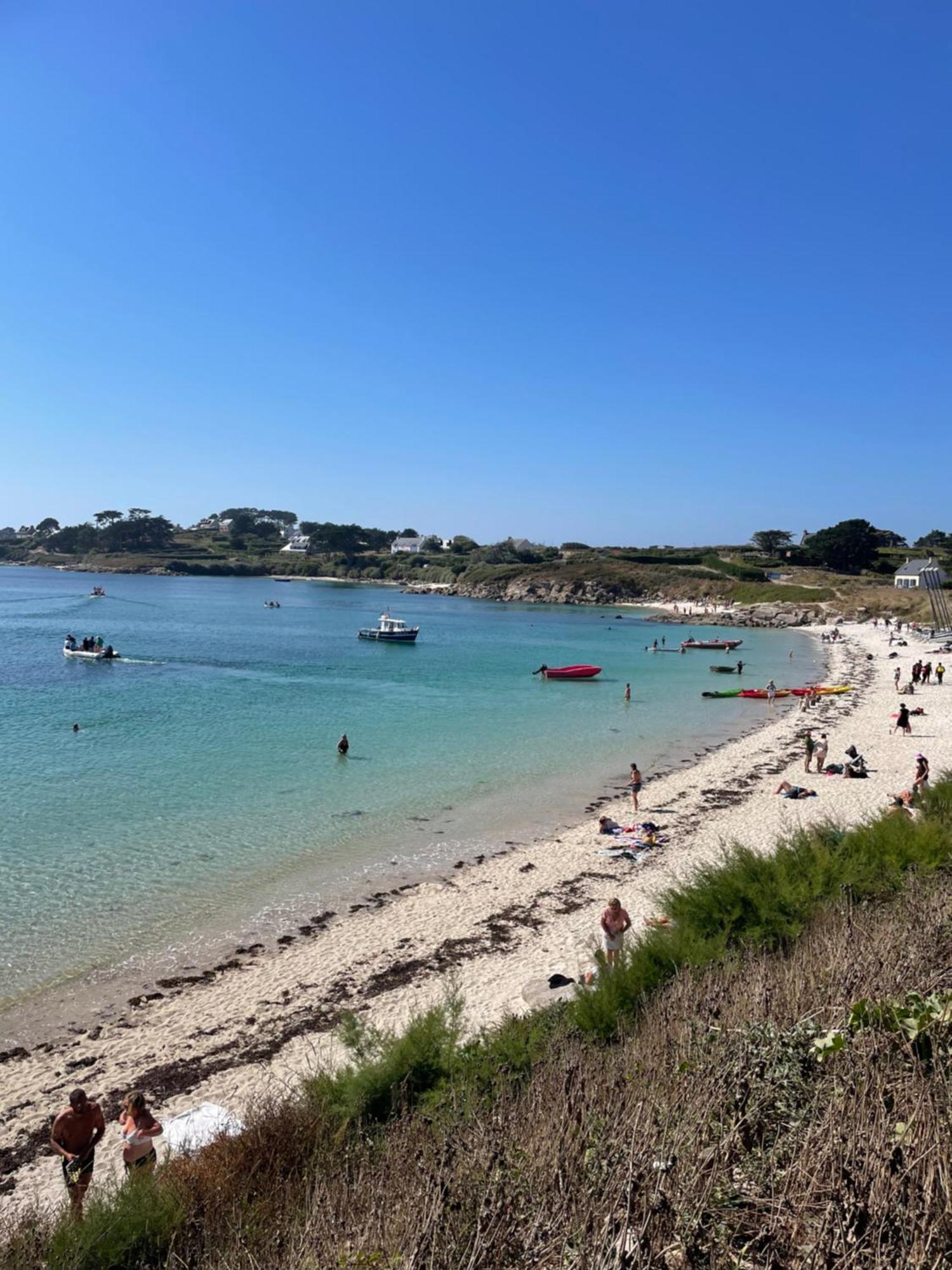 Maison Cosy Avec Exterieur Et Piscine Partagee Mespaul Esterno foto