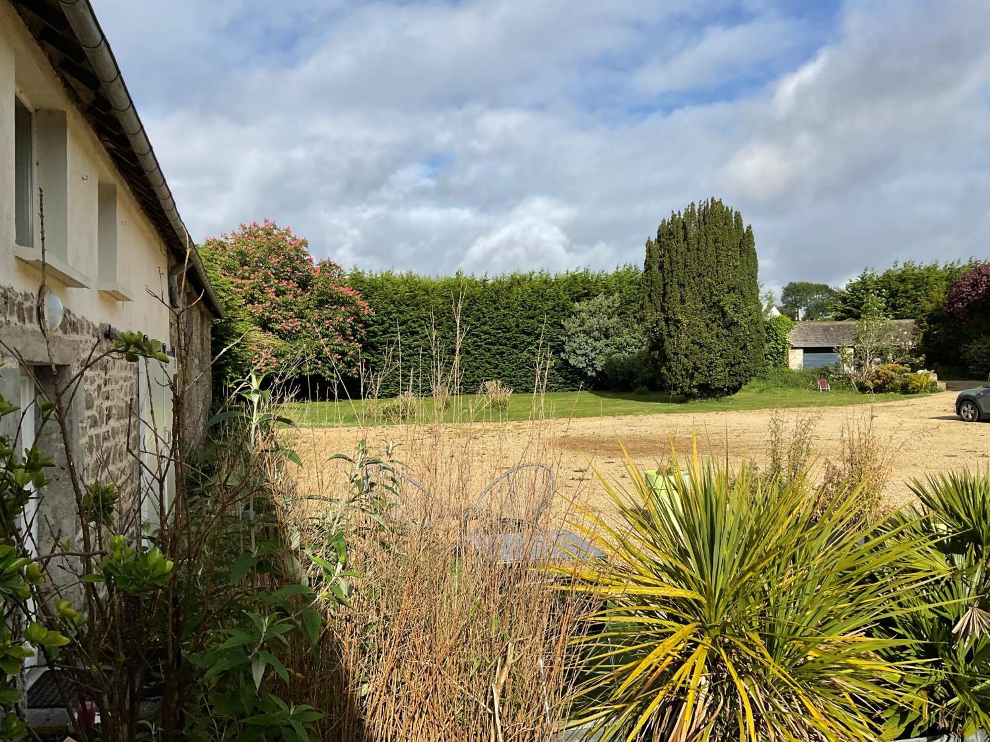 Maison Cosy Avec Exterieur Et Piscine Partagee Mespaul Esterno foto